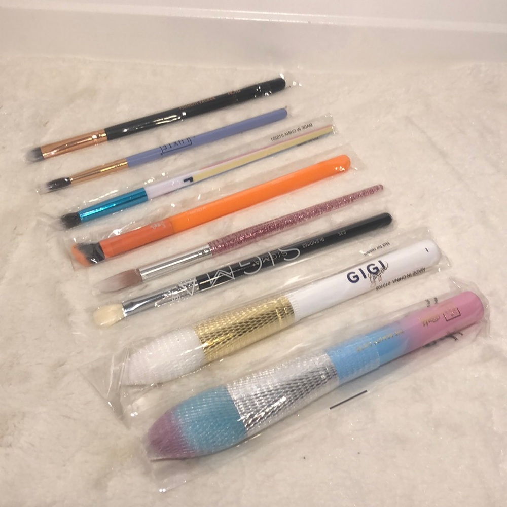 New! Ipsy Lot of Make-up Brushes
